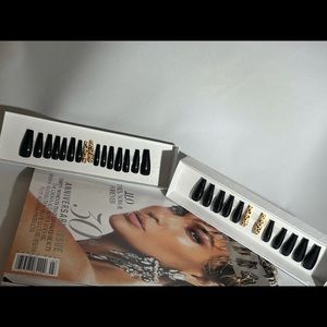 Amour Allure Nailz